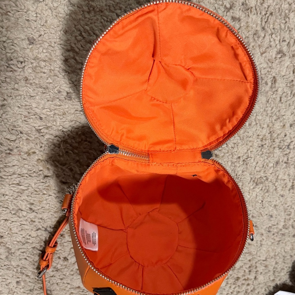 Fine By Me | Halloween Jack O’Lantern | 3D Purse - Picture 3 of 7